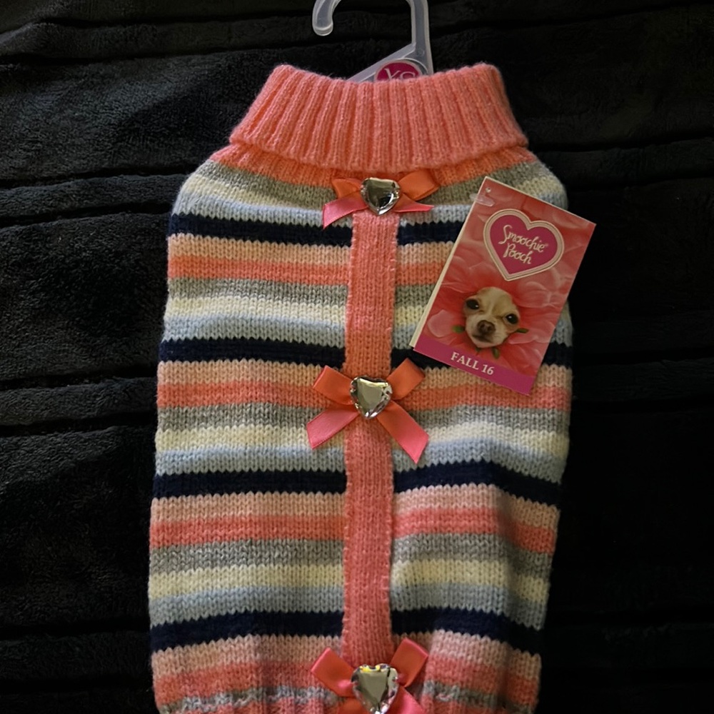 XS SMOOCHIE POOCH STYLISH SWEATER FOR YOUR BABY GIRL .